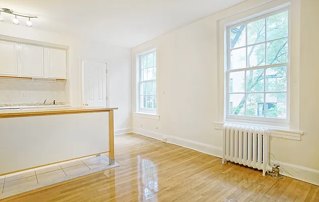 Rented by Town Residential | media 8