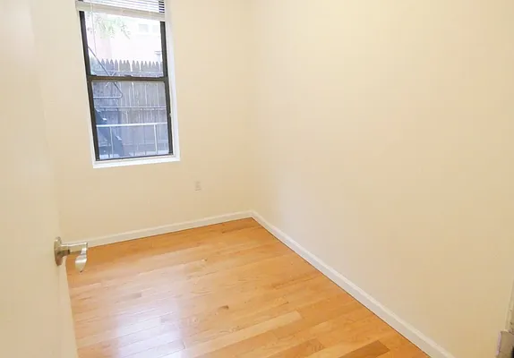 Rented by Compass | media 31