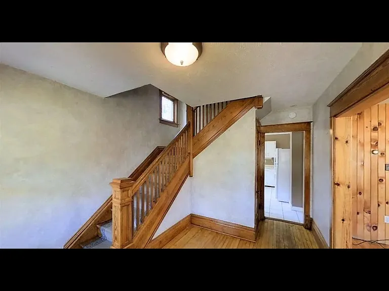 539 Rock St — Photo 4