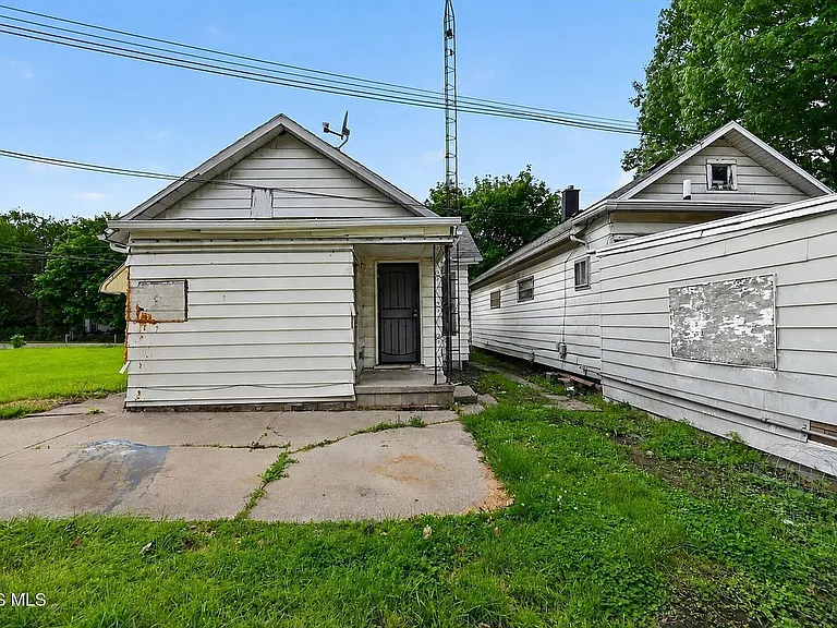 2938 Chase St — Photo 25