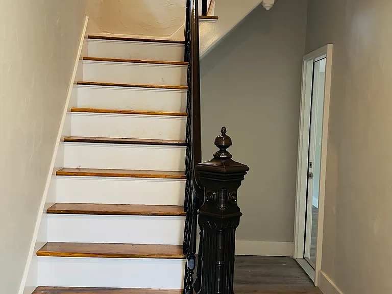 58 Windsor St — Photo 8