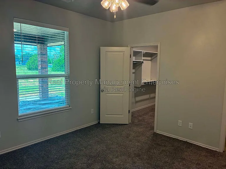 343751 E 870th Rd — Photo 9