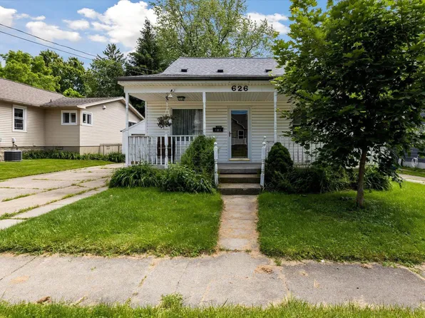 626 Beach St, Mount Morris, MI 48458