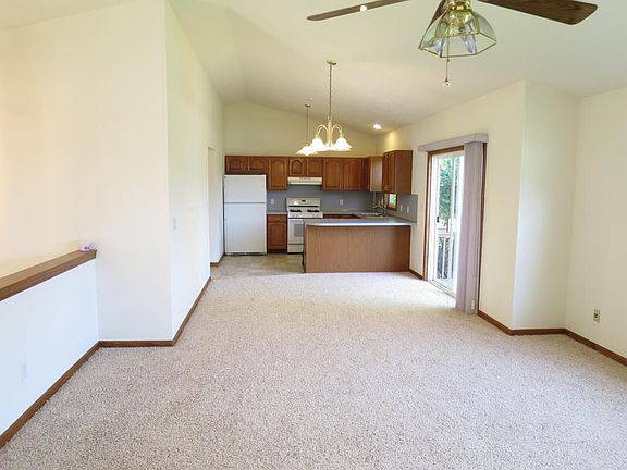 5th image of 861 Scott Woods Dr NE