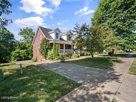 2nd image of 121 Blossom Cir