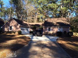 3218 Rondelay Dr, Lithonia, GA 30038