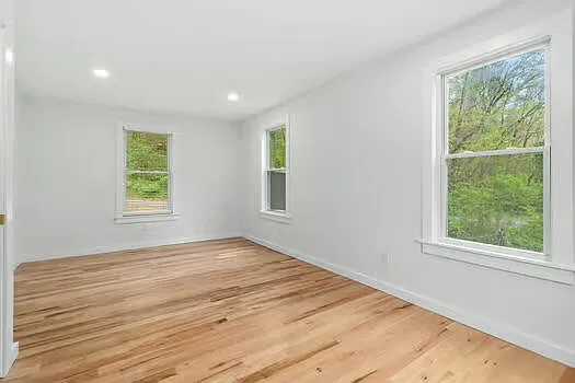 20 Moon St — Photo 23