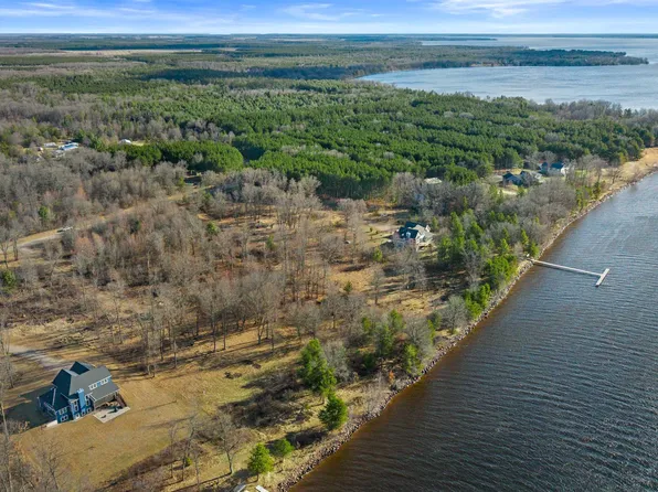 W5073 Southview Dr, Necedah, WI 54646