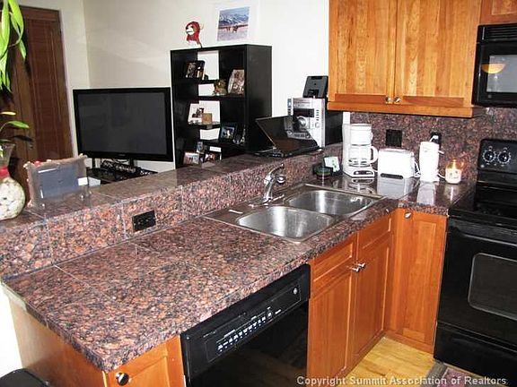 4th image of 85 Chestnut Lane UNIT 85