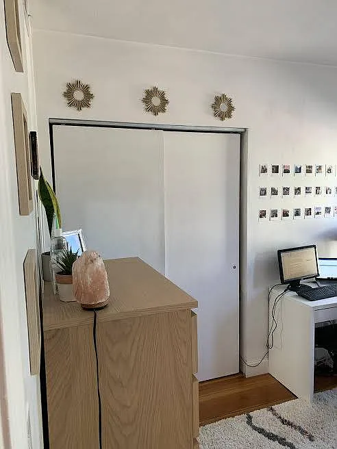 4 bed, 9999 sqft, $4,300 — Photo 1