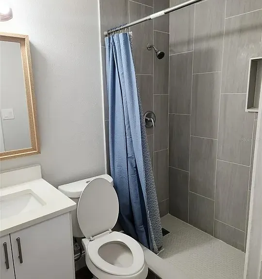 7218 Mandarin Dr — Photo 2