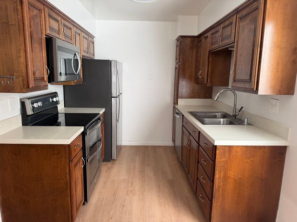 4746 W Point Loma Blvd APT 2