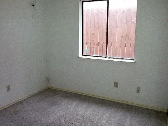 5th image of 1621 Panola Dr