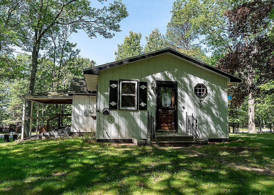 1st image of 7554 Caron Dr #4