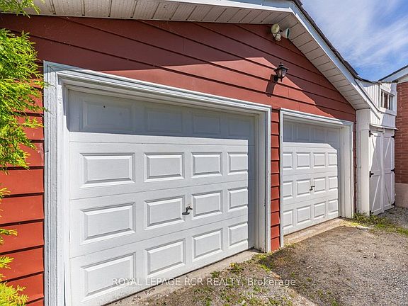 3rd image of 2872 Sunset Dr