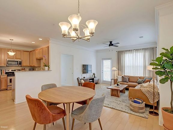 5th image of 2244 Ashley Crossing Dr Unit 531