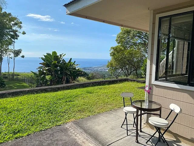 75-5648C Mamalahoa Hwy #C — Photo 2
