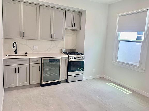 2nd image of 7350 Beverly Blvd #6