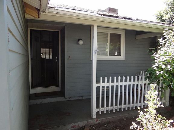 2nd image of 1005 Balsam St
