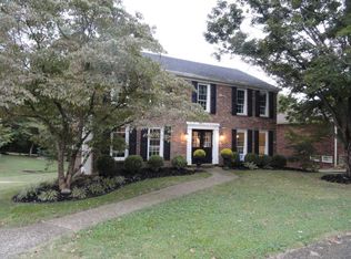 8810 Swan Hill Rd, Louisville, KY 40241