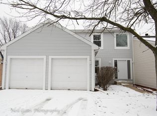 410 Farmbrook Ct, Romeoville, IL 60446