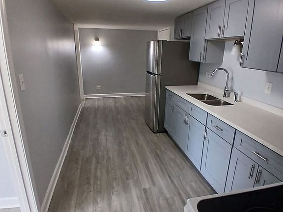 5th image of 7631 W 63rd Pl APT 1C