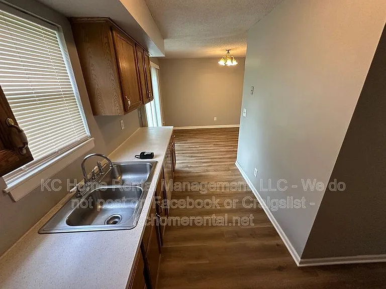 104 Francis St — Photo 9