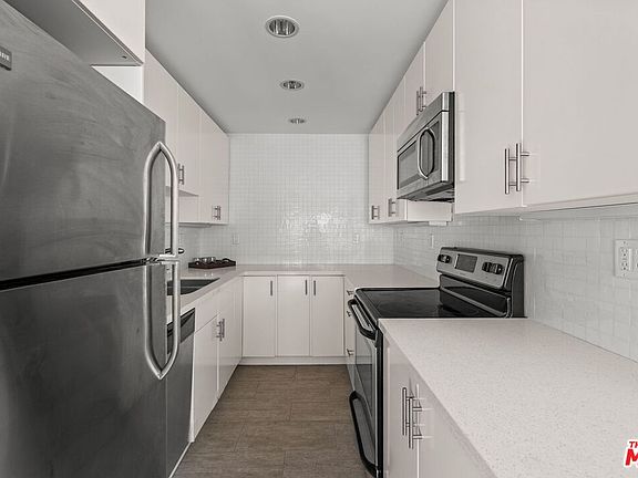 2nd image of 843 4th St APT 106