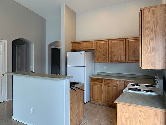 4th image of 1723 W Saint Catherine Ave