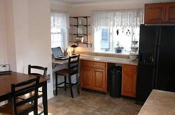 3rd image of 720 Harper Ave