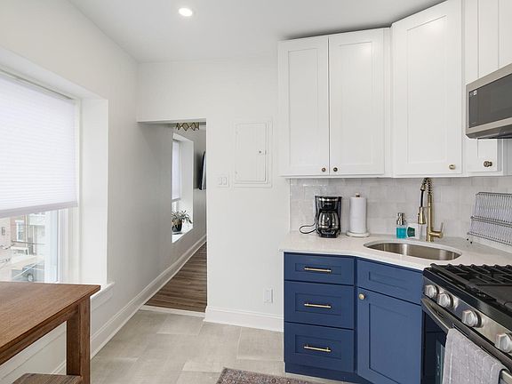 4th image of 4444 Silverwood St Floor 3