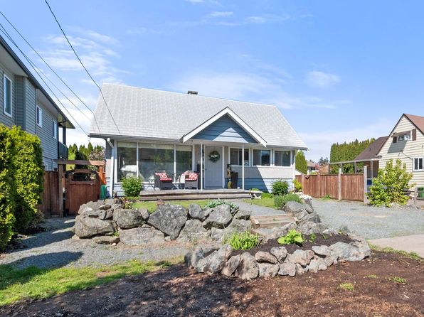 45325 Crescent Dr, Chilliwack, BC V2P 1G5