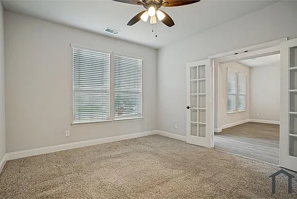 812 Woodview Ct — Photo 9