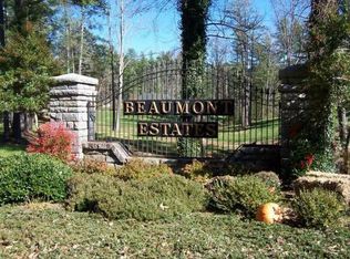 3 Chantilly Pl, Hendersonville, NC 28739