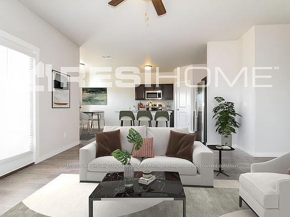 5th image of 1130 Round Leaf Rd