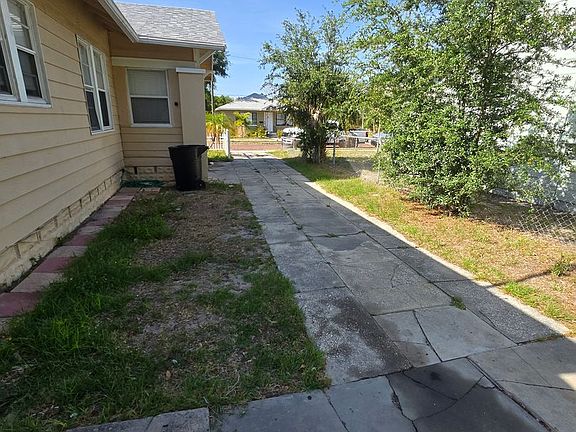 4th image of 950 8th Ave S
