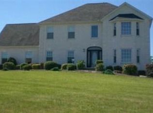 6992 Prouty Dr, Hillsboro, OH 45133
