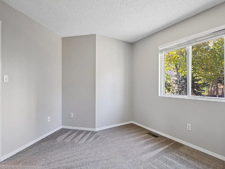 7430 Julynn Rd — Photo 19