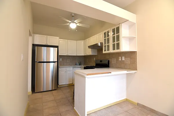 Rented by Triplemint | media 9