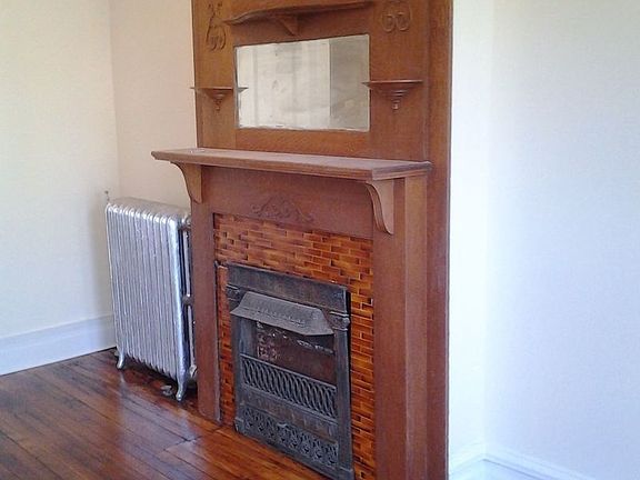 2nd image of 339A Halsey St #3