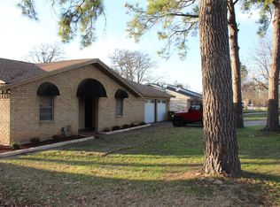 1841 Cimarron Trl, Hurst, TX 76054