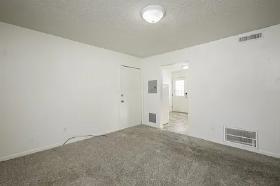 107 W Workman St #A — Photo 5