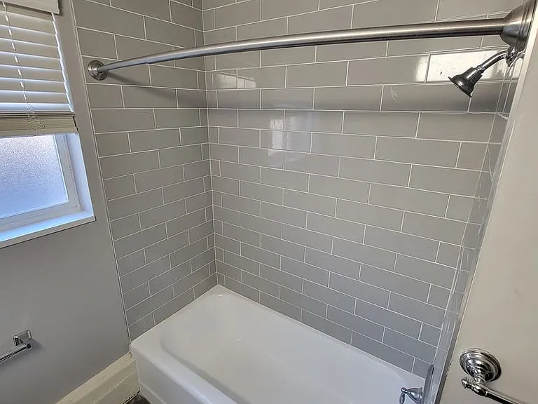 221 N Quince St — Photo 20