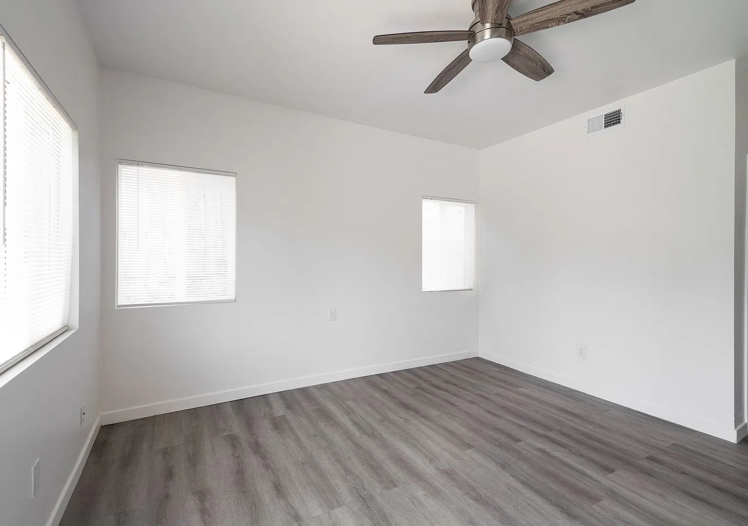 4904 Chaparral Way / 4915 54th St. — Photo 4