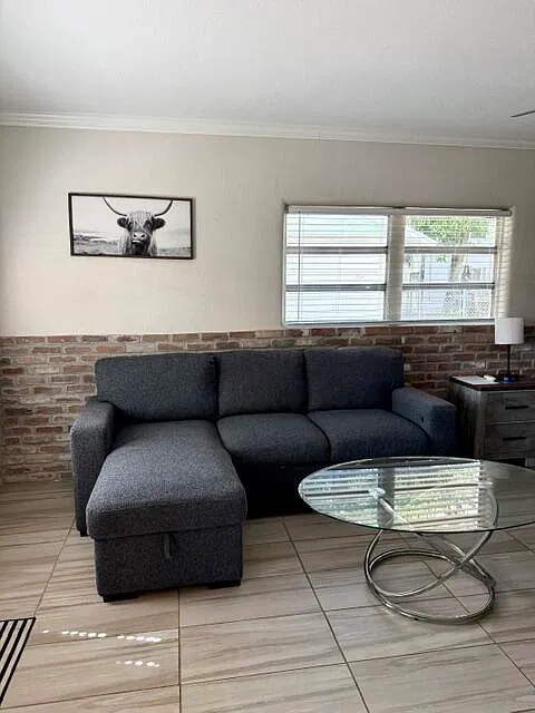 Studio, 1.0 bath, 450 sqft, $1,800 — Photo 3