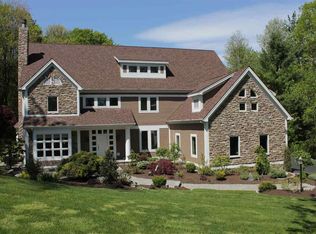 25 Covington Ct, Niskayuna, NY 12309