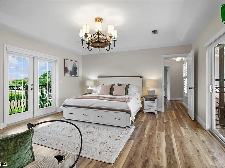 2250 SW 20th Ave — Photo 39