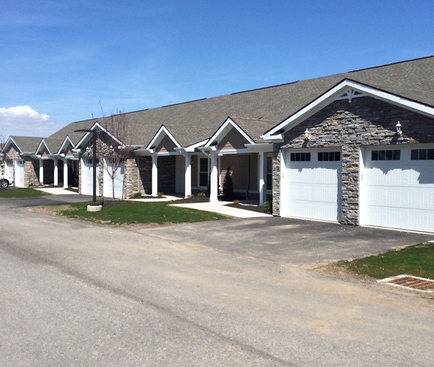 1st image of 20 Glendon Pl Unit B