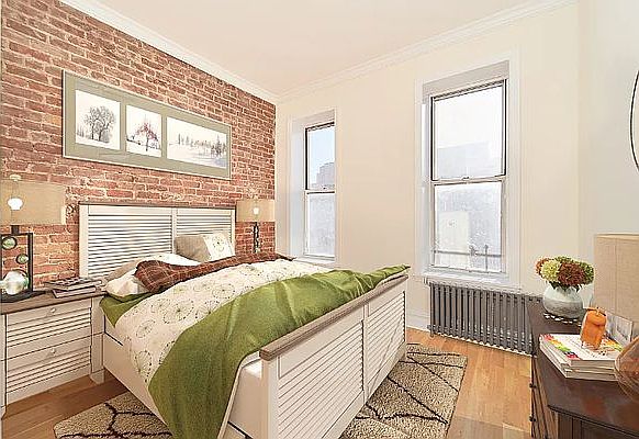 1st image of 10 Morton St #2G