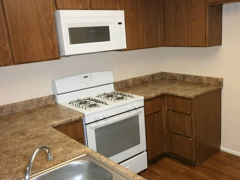 Madison Park Apartments — Photo 34